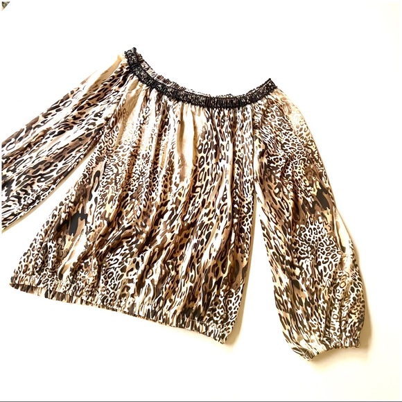 Boston Proper Leopard Cold Shoulder Blouse Top - Picture 7 of 8